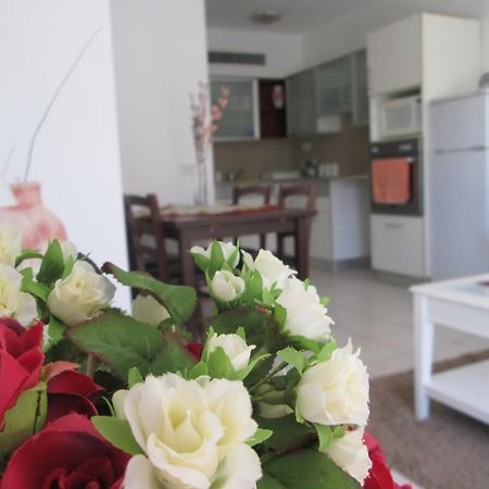 Nomi Suites Marina Herzelia Номер фото