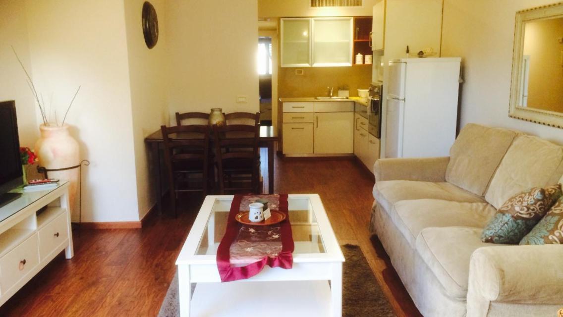 Nomi Suites Marina Herzelia Номер фото